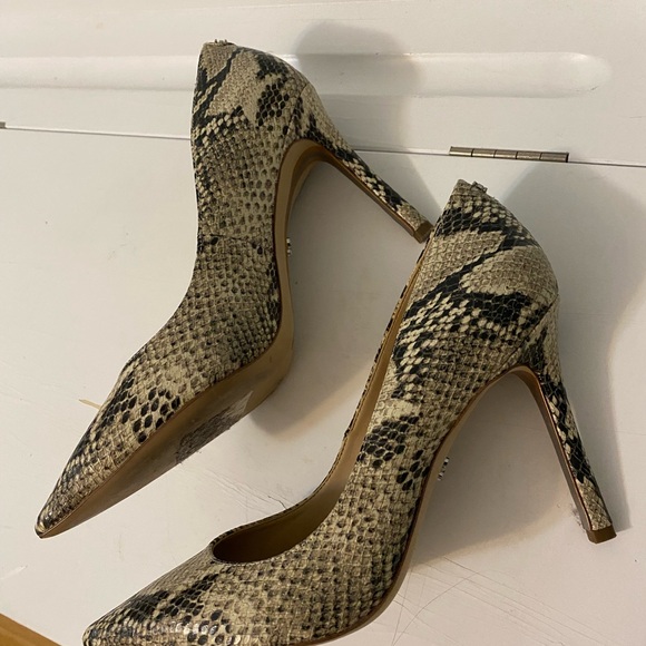 Sam Edelman Beige and Black Snakeskin Heels - Picture 2 of 4